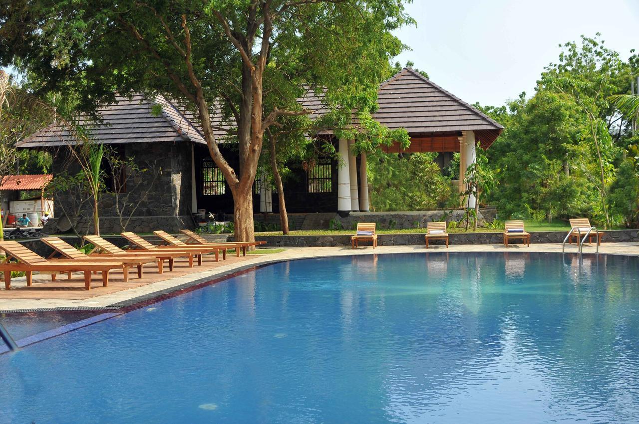 Yala Oga Reach Hotel Tissamaharama Esterno foto