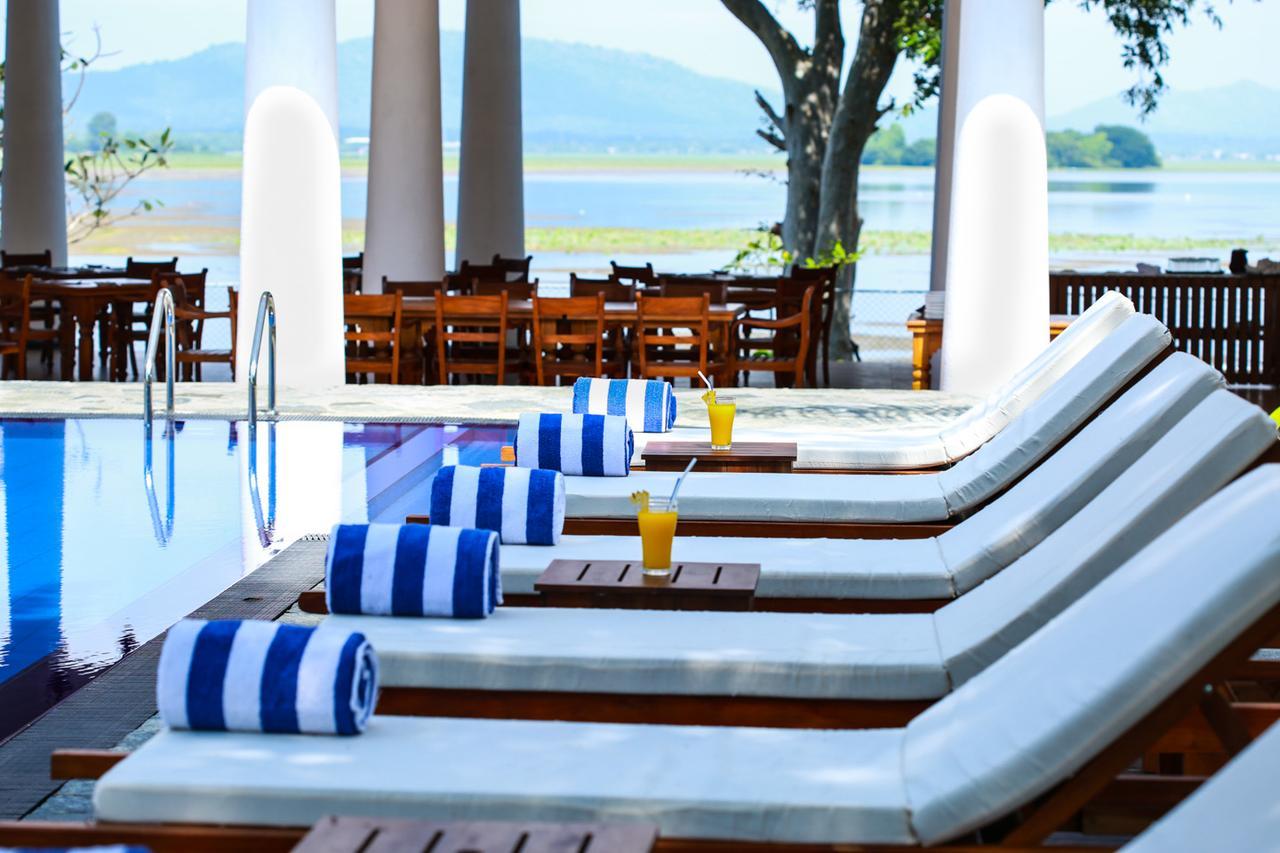 Yala Oga Reach Hotel Tissamaharama Esterno foto