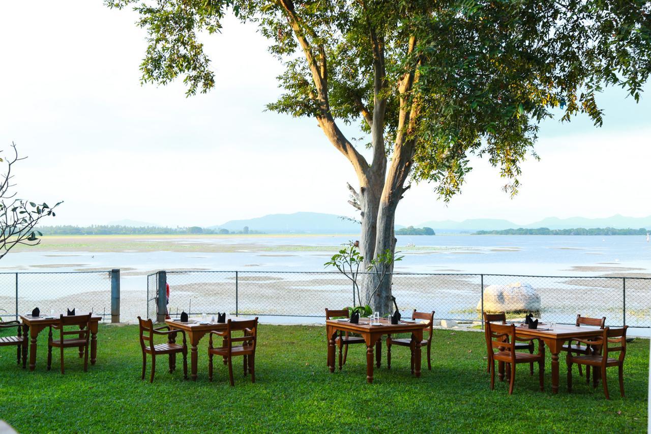 Yala Oga Reach Hotel Tissamaharama Esterno foto